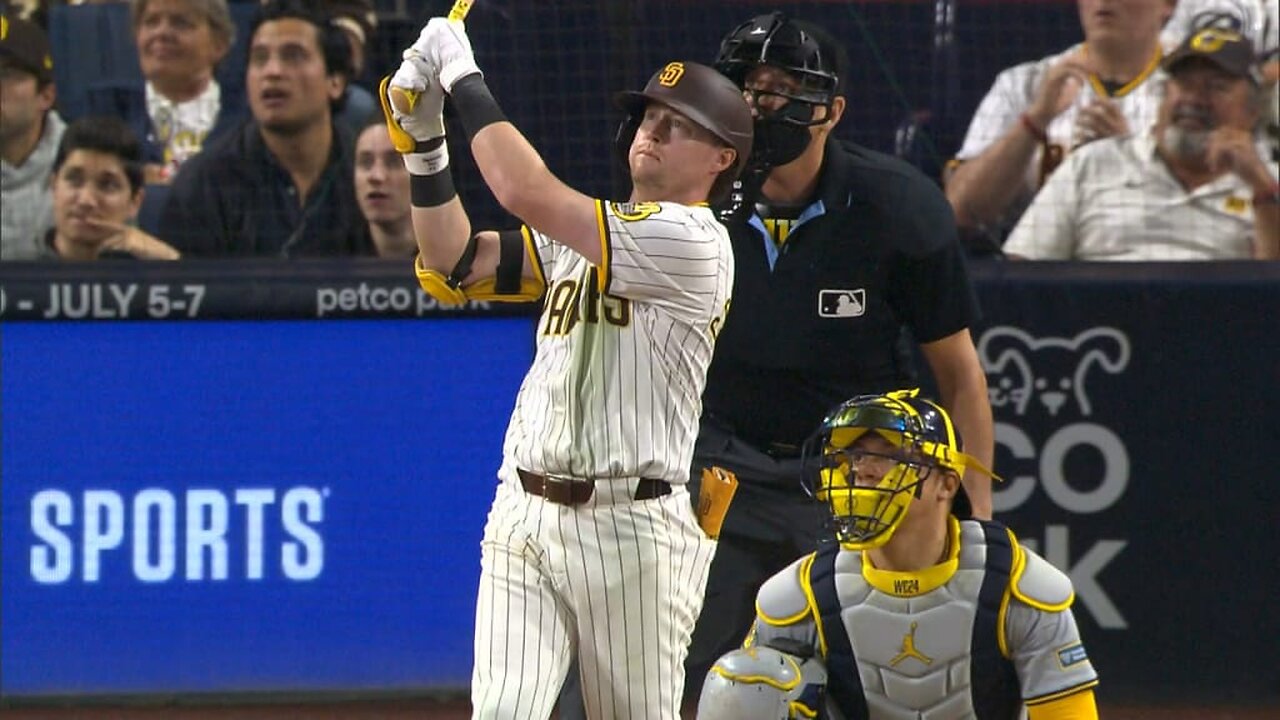 "Padres Make History with Three Consecutive Walk-Off Home Runs"