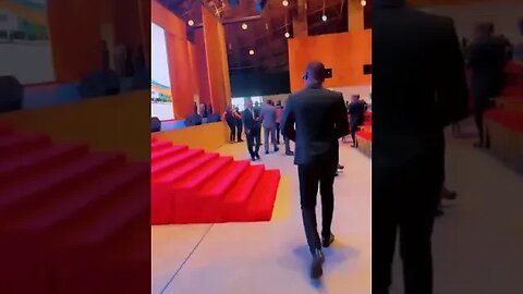 Molare Emma Keita Lohoues Je me suis rendu la cérémonie d’inauguration du parc d’exposition ce jour!