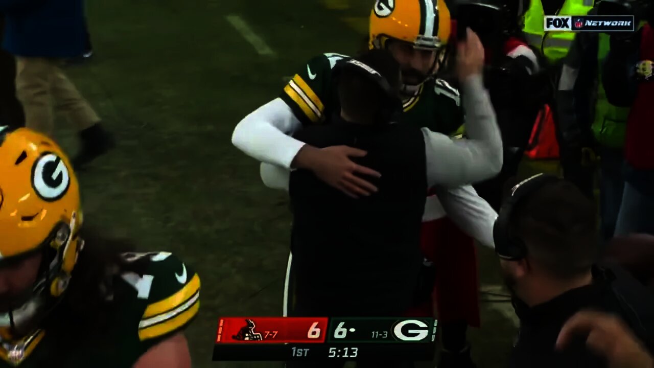 Aaron Rodgers Breaks Brett Favre’s TD Record