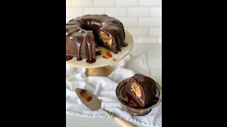 Cooking w/ Caramel - Eps 24 - Chocolate Bundt Cake / Caramel Cream Cheese Filling