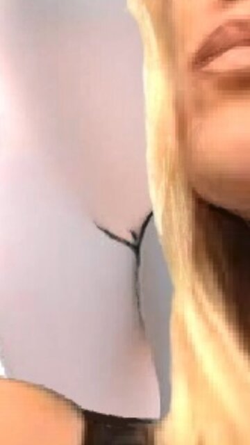 Would you and Forrest Mommy get it over with. Get that tiny Triangle to work.