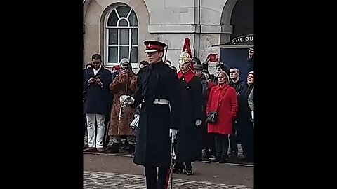 Guards in file left turn #thekingsguard