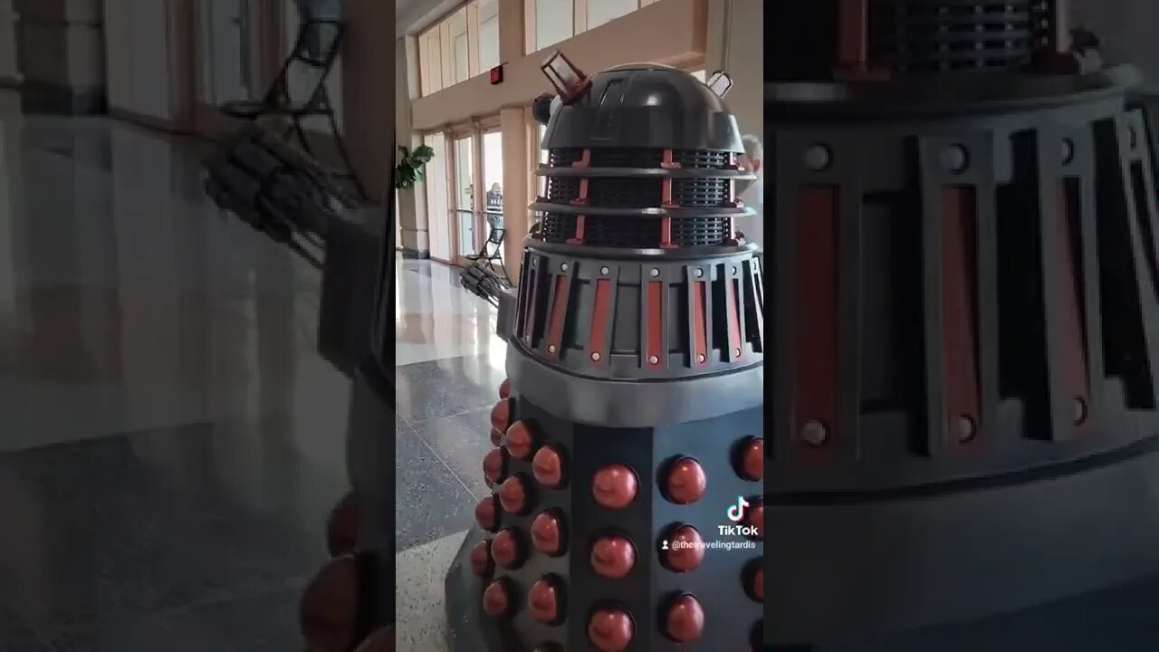 😆 #DALEK VS #GUARD #MISSIONIMPOSSIBLE #DALEKHAL #TBCC2022 #TBCC #TRAVELINGTARDIS #SUBSCRIBE #SHORTS