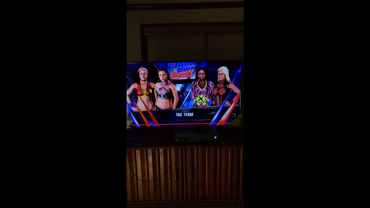Mickey James&Bayley Vs Naomi&Maryse
