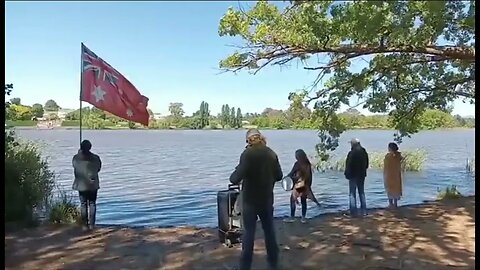 "Stand Down Parliament, the Trumpet is Blown" Shofar at Lake Burley Griffin 16.12.22