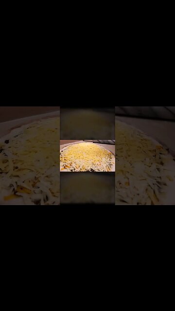 8 Cheese Pesto Pizza | PIZZA FOR WEIRDOUGHS #shorts