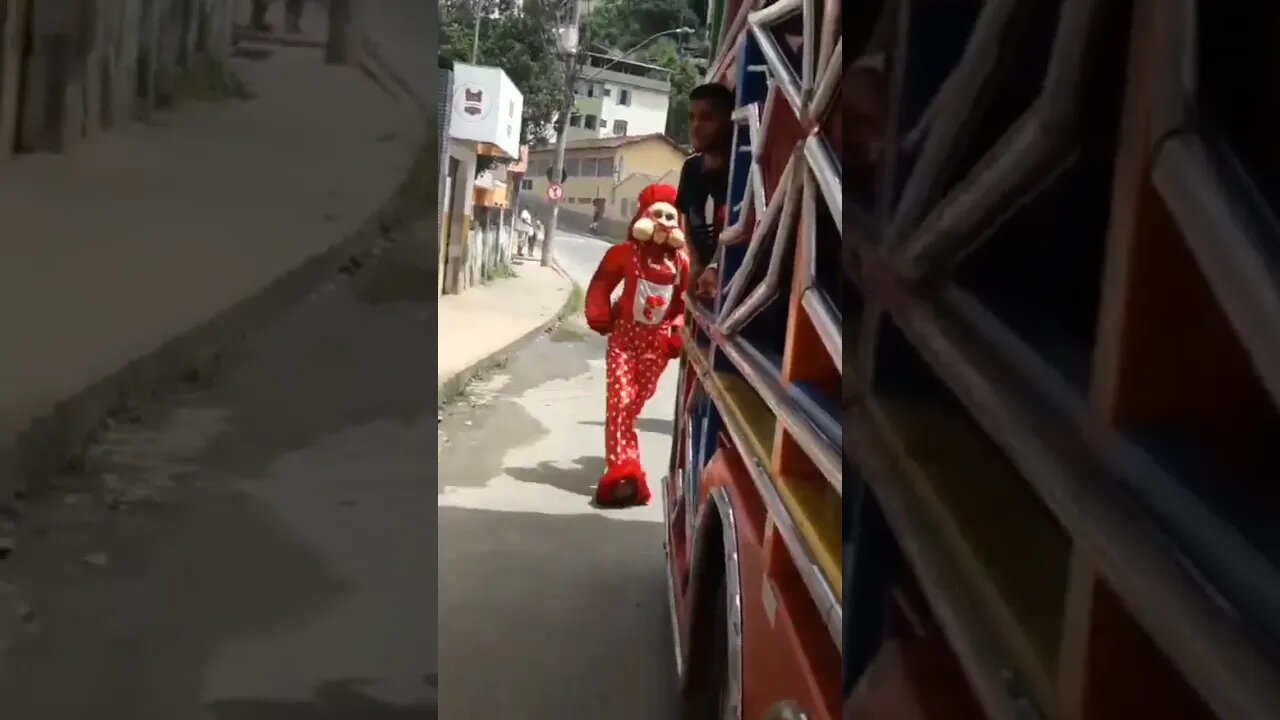 PASSINHOS DO FOFÃO, CHAVES, MICKEY MOUSE E HOMEM-ARANHA DANÇANDO NA CARRETA DA ALEGRIA TRIPLO X