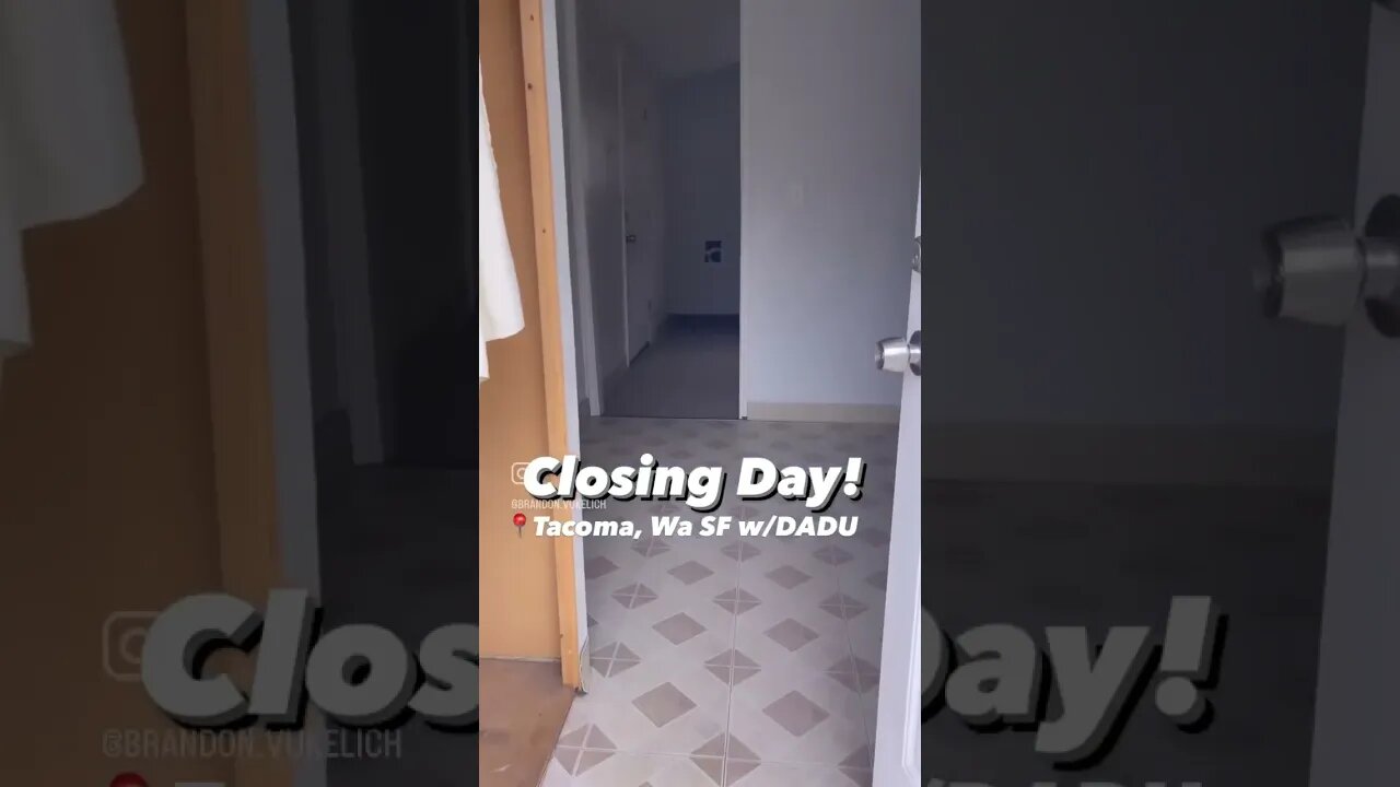Congrats to these #firsttimeinvestors! #shorts #closingday #househacking