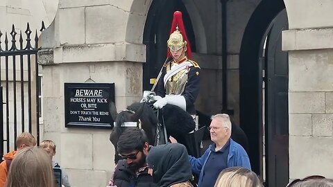 Get off #thekingsguard