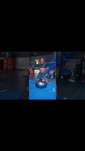 Don’t be her soul mate just be her swole mate 👑