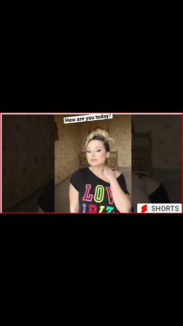 Beautiful makeup and Marlboro 🥰