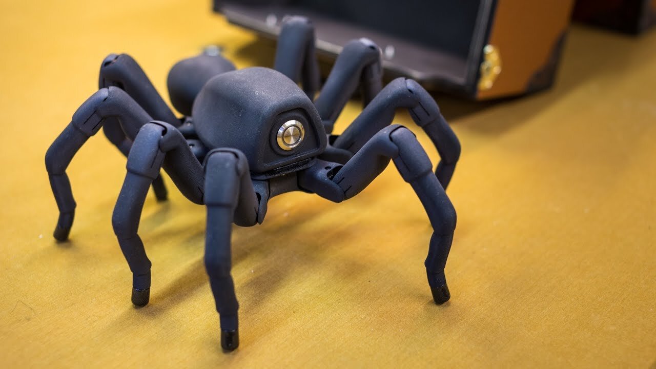 THE WORLDS FIRST SPY SPIDER ROBOT 🙀