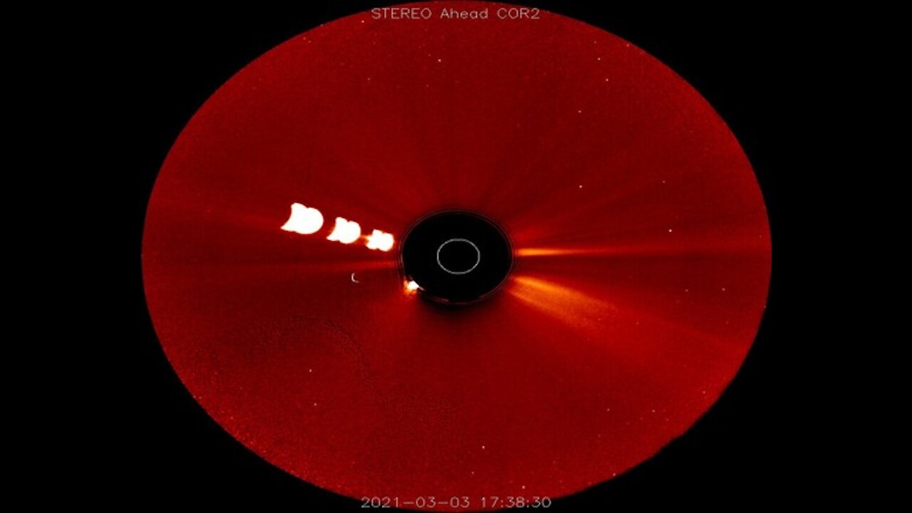 Solar flares, cubes and UFOs near the Sun, March 2021