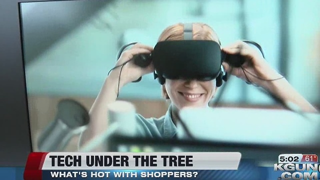 Top tech attracts last minute shoppers