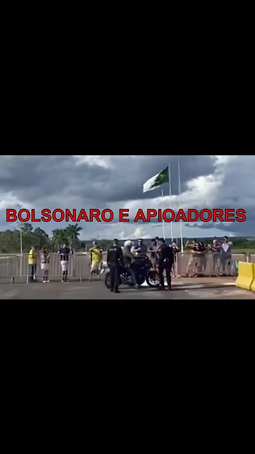 URGENTE!!! Bolsonaro faz passeio de moto e vai ao acampamento no QGEX Brasília