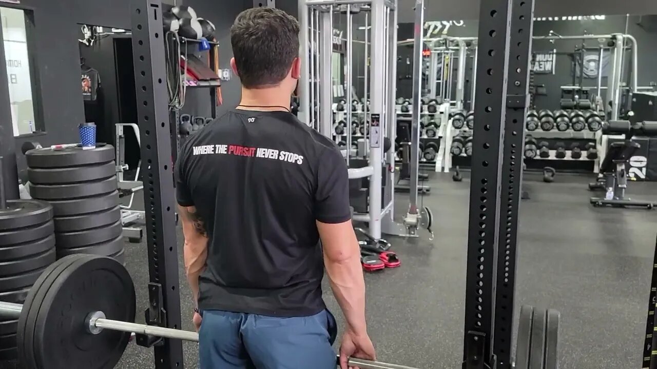 Barbell Shoulder Shrugs