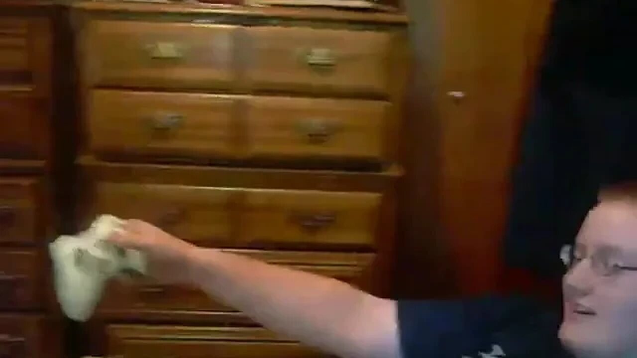 Fat Kid Gets the Red Ring of Death Reupload Original Video