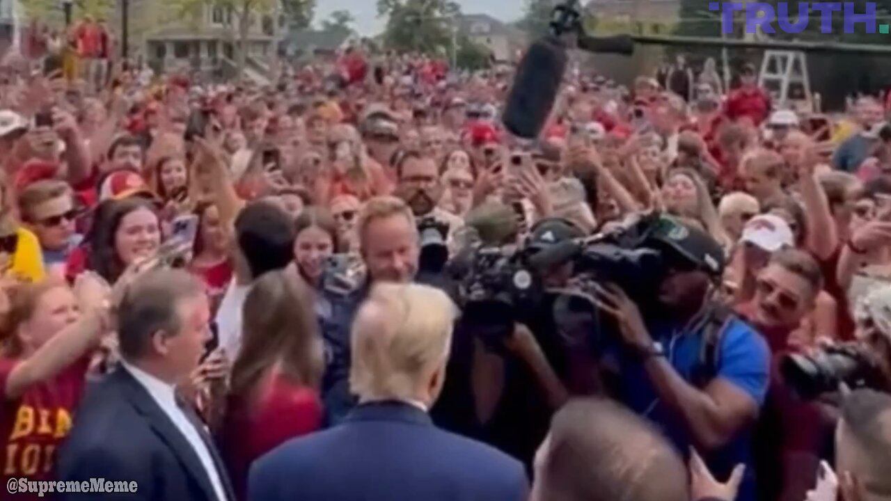 Trump vs Desantis Iowa Football Game