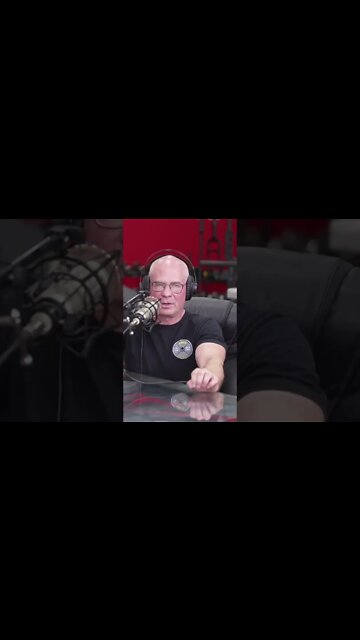 How This Lifter Squatted 900lbs. with a BAD KNEE 🦵 #shorts