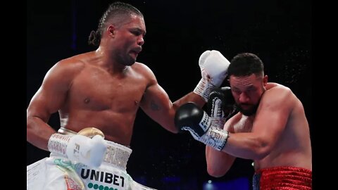 Joe Joyce takes Big Right hand like a BOSS