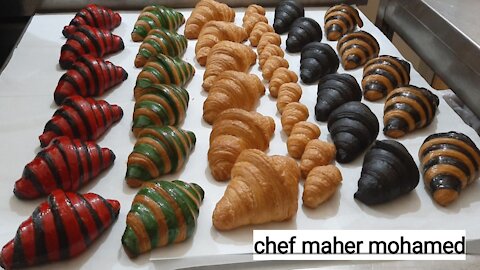 colored croissant الكرواسون الالوان