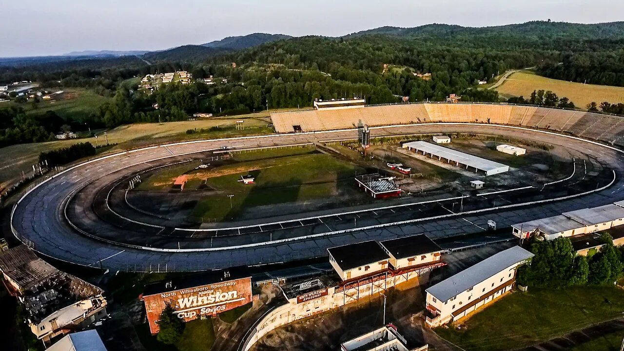 ABANDONED NASCAR RACE TRACK BURDEN DOGS FOUND