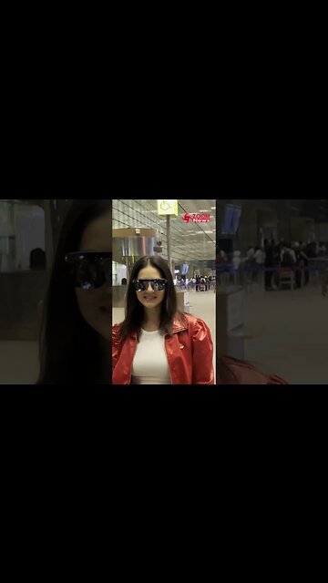 Sunny Leone Spotted At Airport 😍🔥📸✈️ #shorts