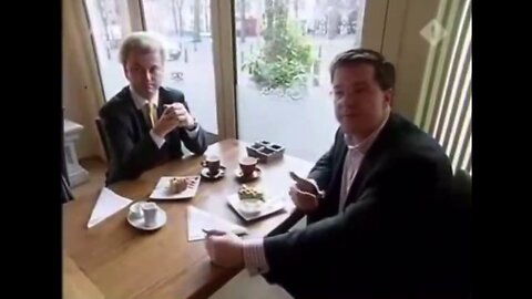 2003 - GEERT WILDERS EN MARK RUTTE MET EEN BAKKIE KOFFIE EN GEBAK