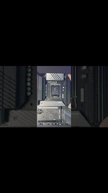 🔥 UNBOXING GIGABYTE Z690M AORUS ELITE 😱