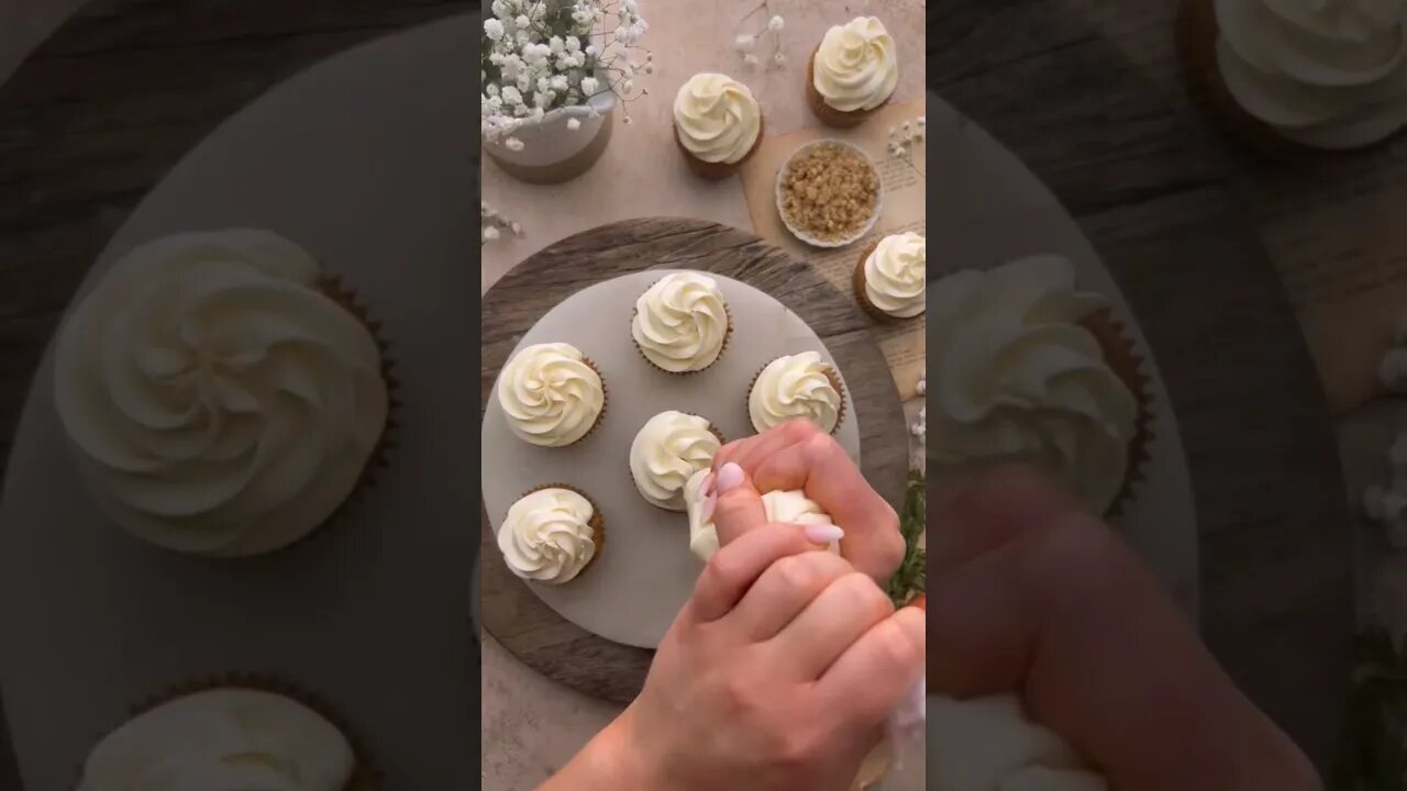 carrot cake cupcakes 🧁 😋 inbloombakery