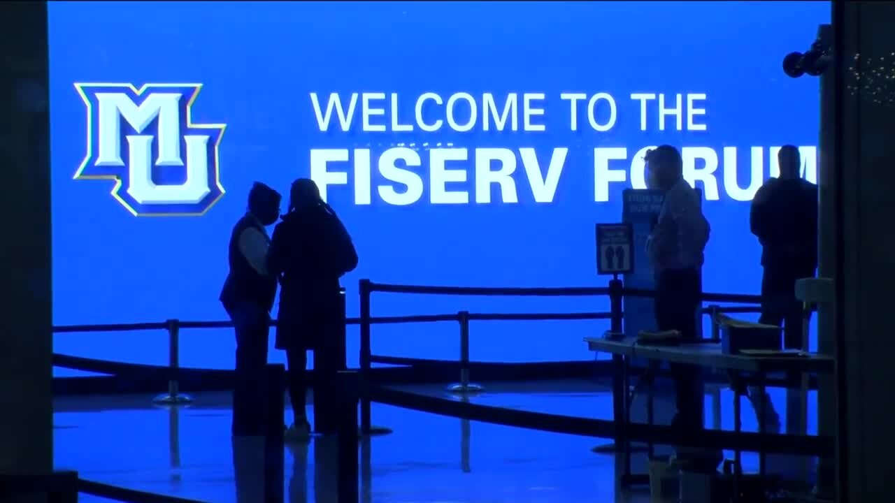 Marquette basketball fans cheer on men's team in-person for first time this season