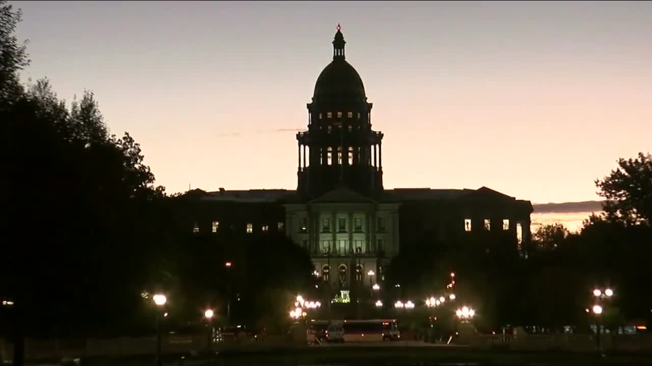 Denver7 News 6 AM | Monday, November 2