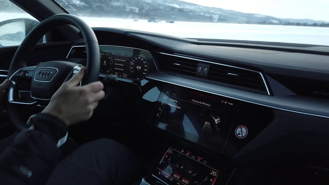 [4k 60p] Pro ICE drifting Audi E-Tron on all electric in Åre, Sweden how to do it!