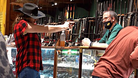 HILLBILLY GOES GUN SHOPPING!