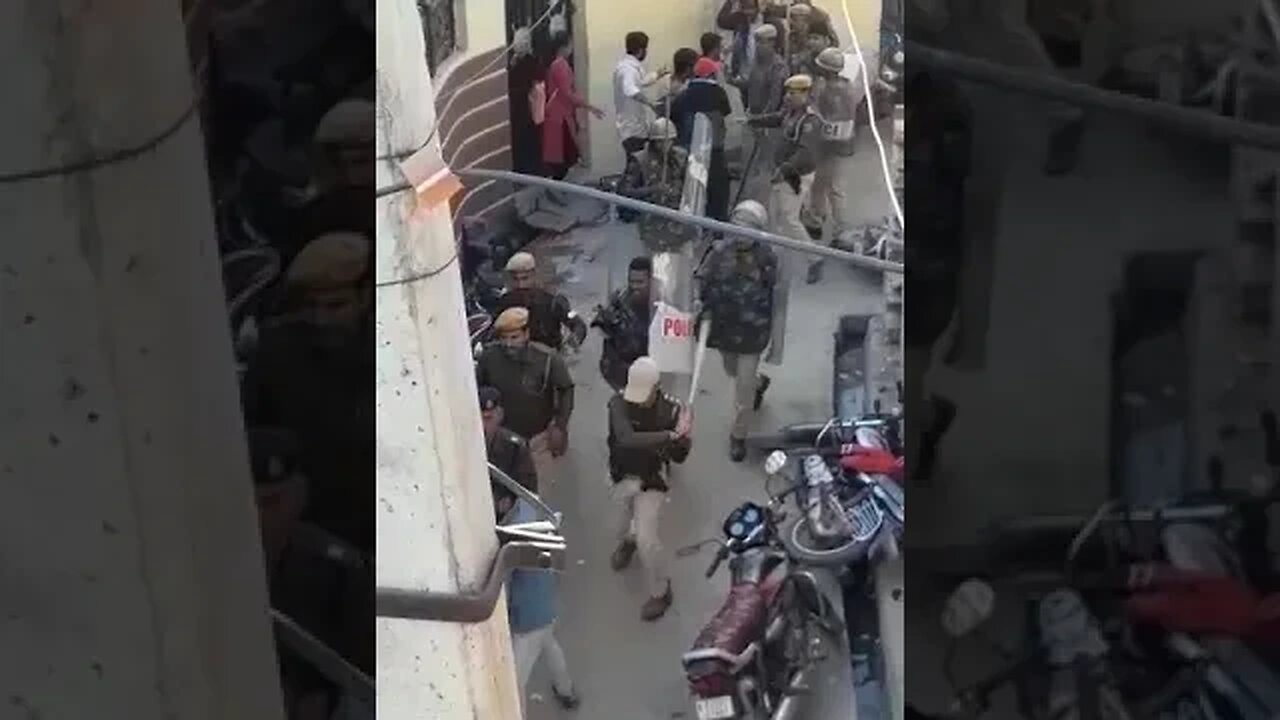 aburoad me hua lati charge😱😱