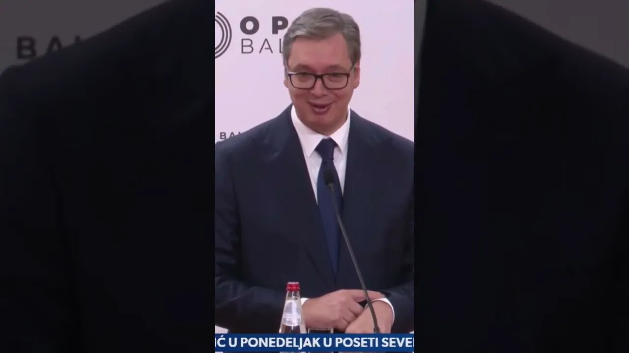 dobro vino i prasici 🤣🤣🤣🤣🍷#vino #vucic #prasici
