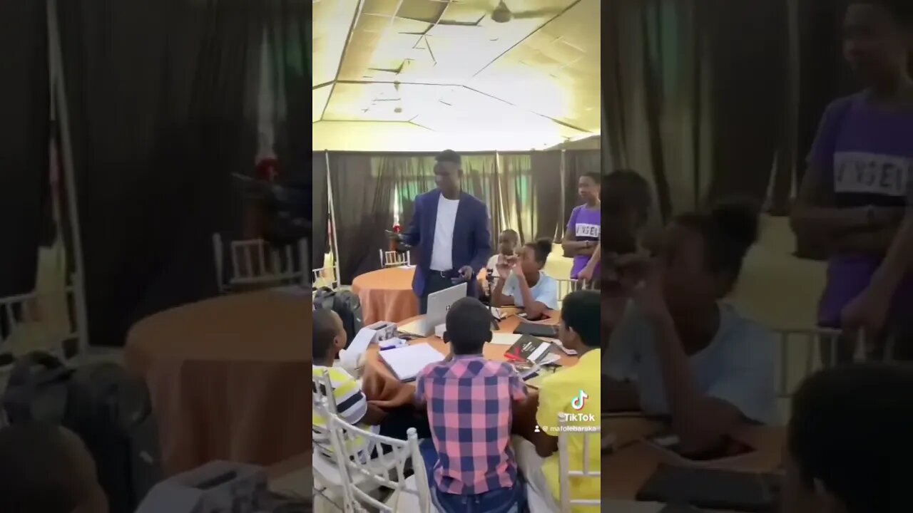 Baraka Mafole afundisha watoto wadogo stadi za kidijitali