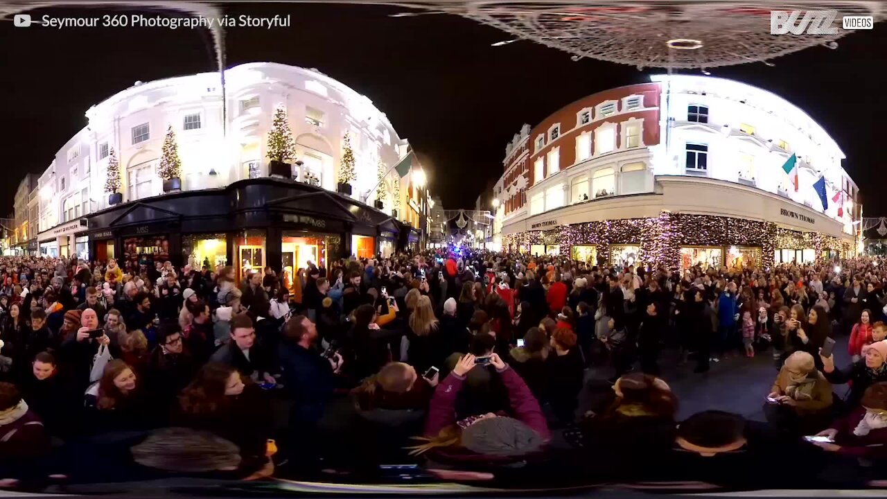 Fantastisk panoramautsikt over julelysene i Dublin