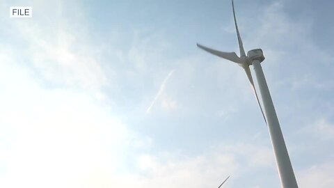 State study looks at putting wind turbines in the Great Lakes, seeking public comment