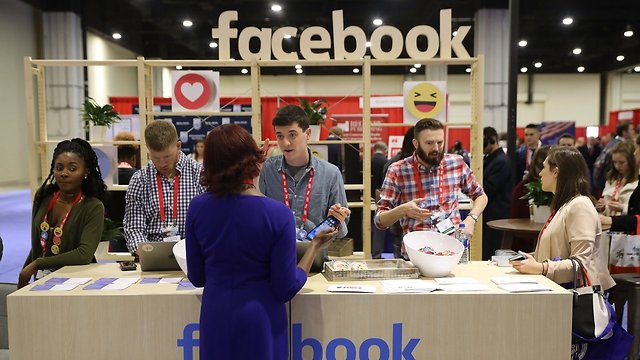 Facebook Criticized For Showing A VR Shooting Game Demo At CPAC