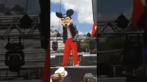 DANÇANDO FOFÃO, PATATI, MICKEY MOUSE E FOFÃOZINHO DA CARRETA DA ALEGRIA, LIKE