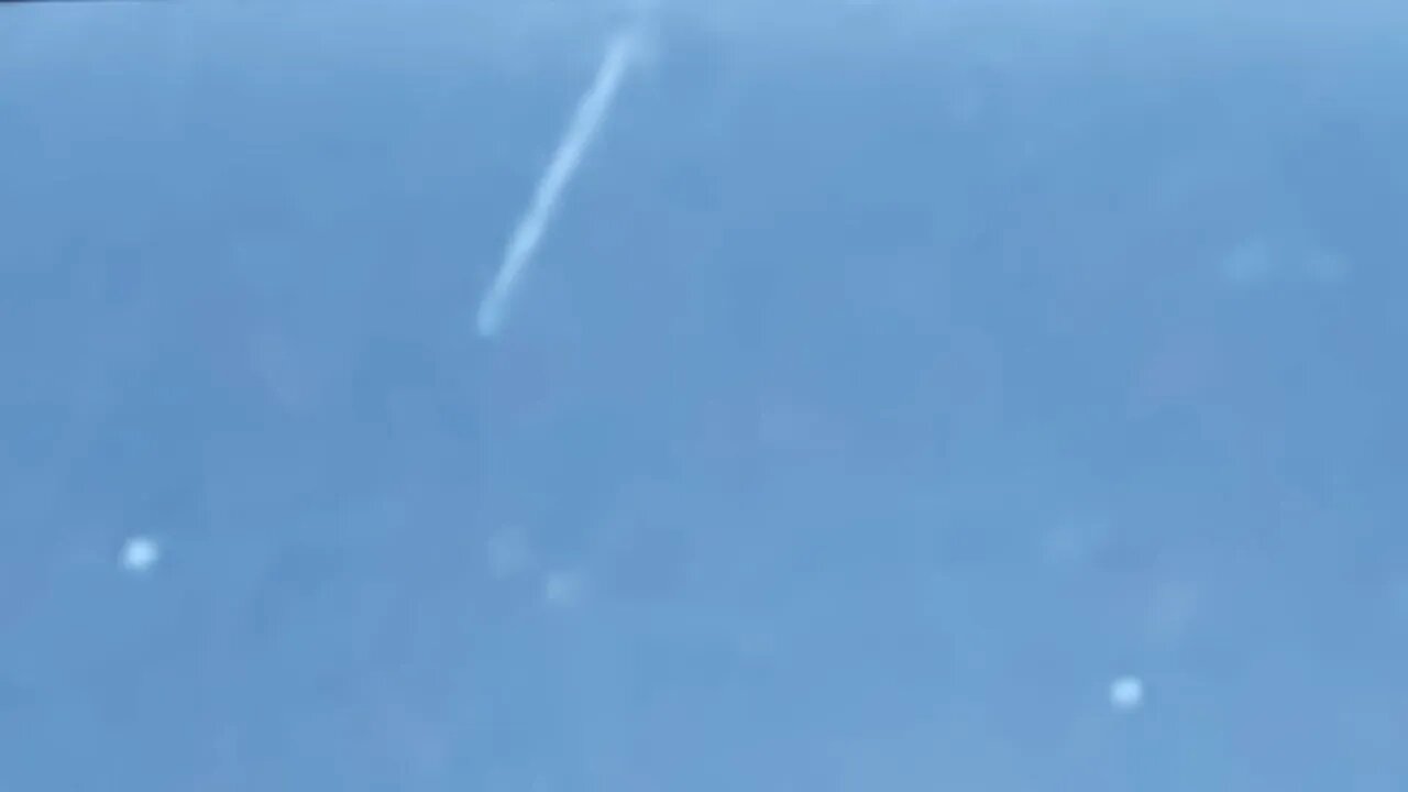 fast Cigar UFO flyby