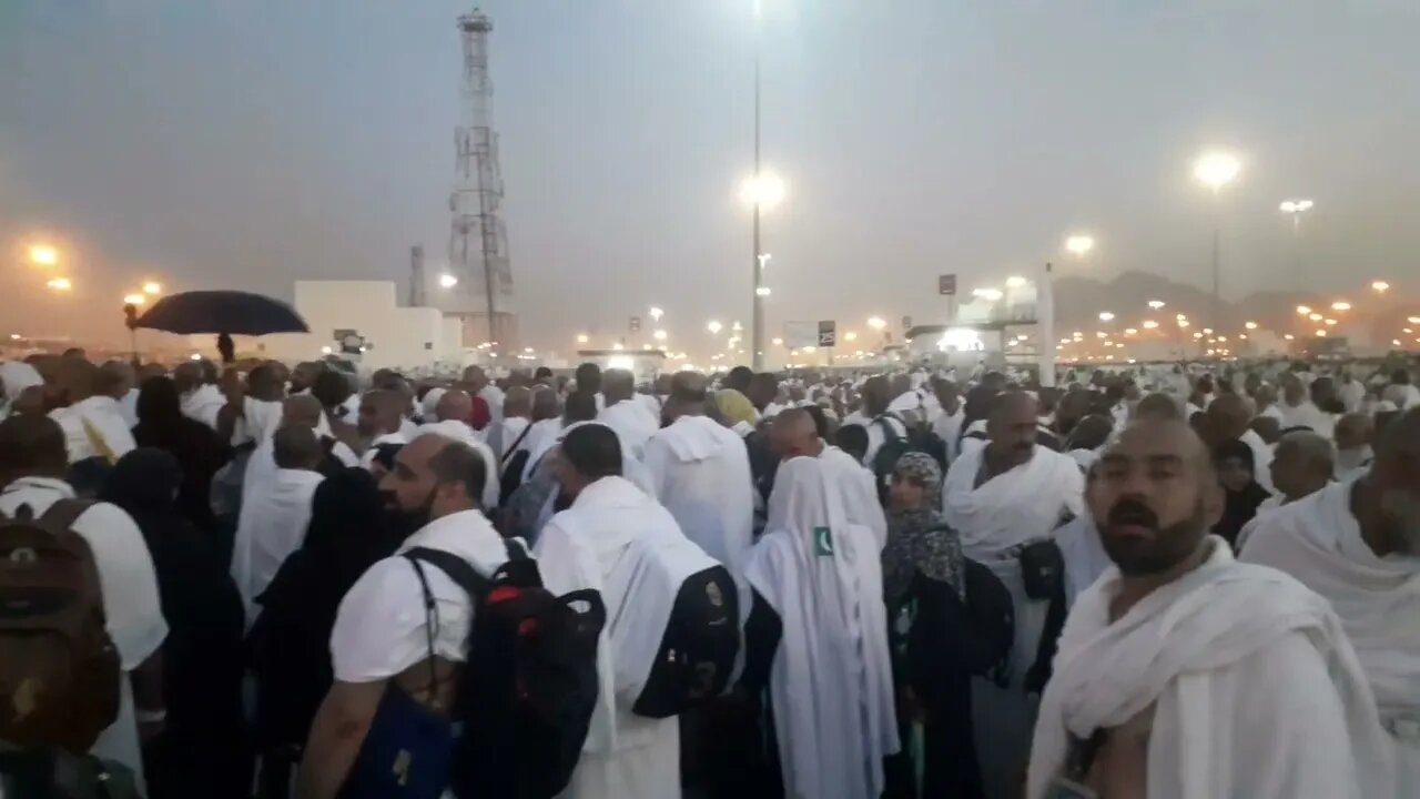 Hajj Day 3: Morning in Muzdalifah, Alhamdulillah #muzdalifah #hajj