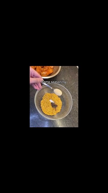 simple and easy, perfect crispy chicken tenders | @afrifoodnet on IG👌🏽😍 #shorts