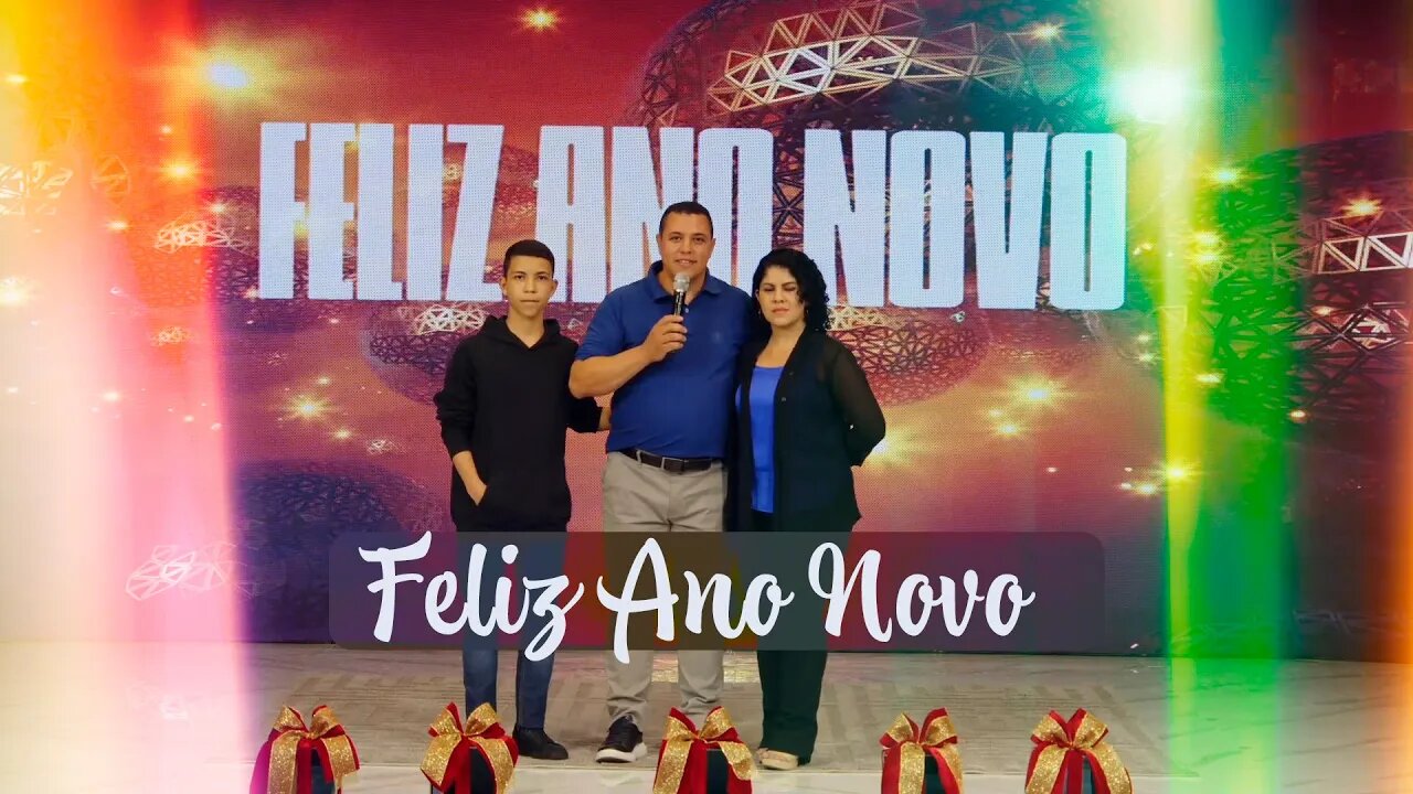 Nós desejamos um Feliz ano novo | Rodrigo, Mirele e família