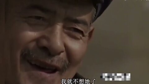 【每日笑星】盘点极具讽刺性的一幕，坐飞机买到站票，同一个世界却有两种生活