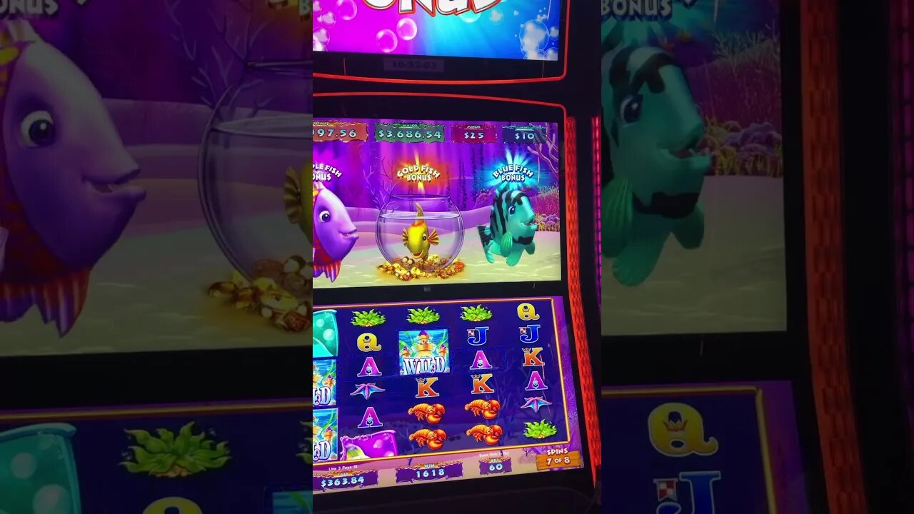 DOUBLE FISHIE BONUS!!! #casino #slots #slotmachine #slotwin #casinogame #gambling #bonusfeature