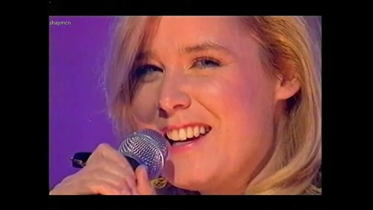 MOLOKO (Roisin Murphy) : Familiar Feeling (HQ Stereo) Live Floor Show 2003 BBC Scotland