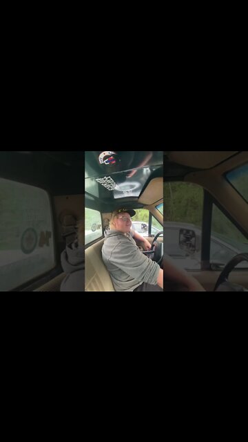 Austin reaction to Toyota truck on his over 1000 watt sub #shorts