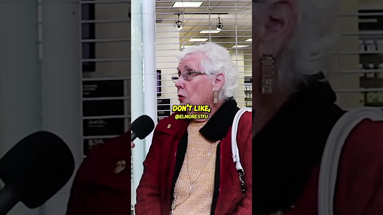 This Woman's TRUE Thoughts on DONALD TRUMP! 🎁😯
